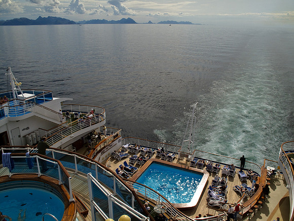Cruising to Honningsvag